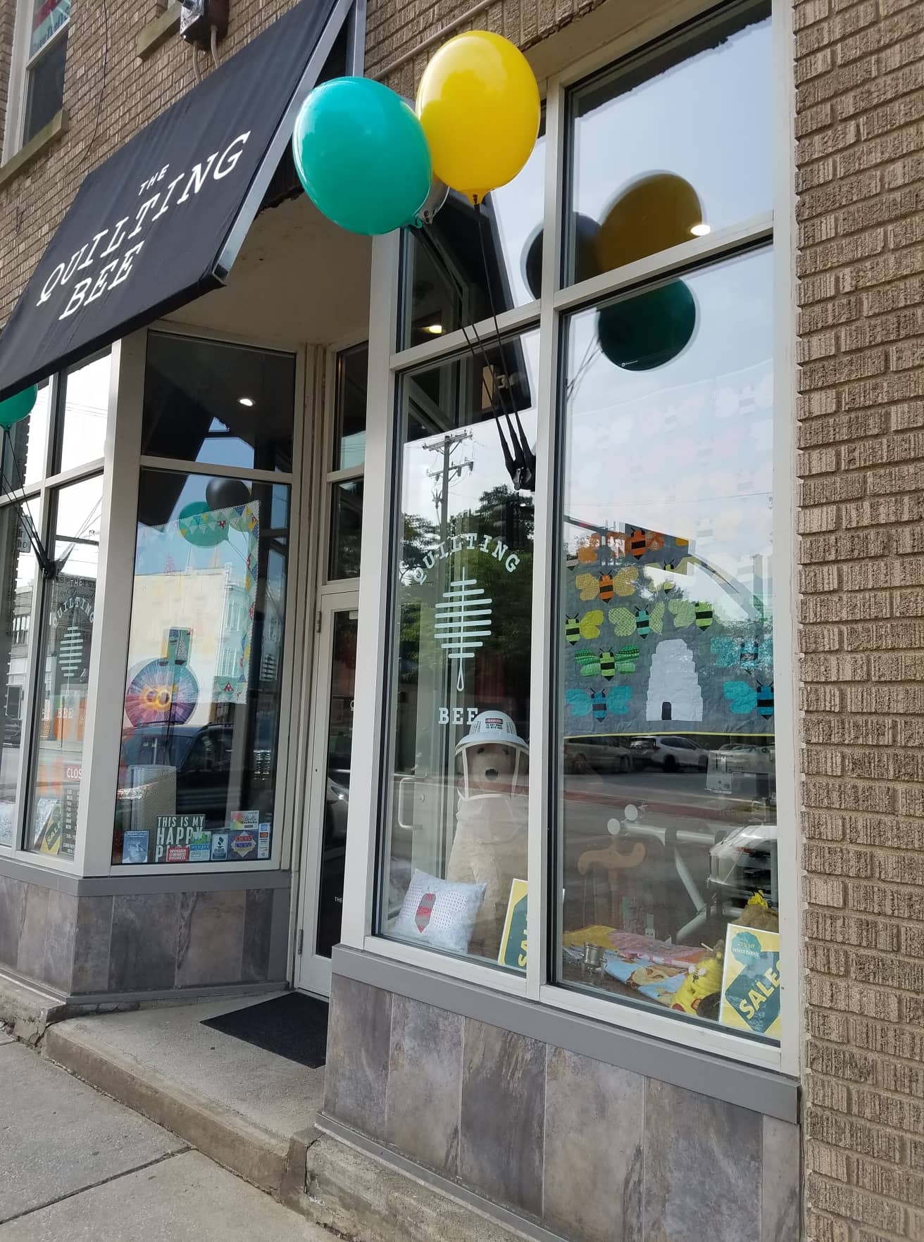 The Quilting Bee shop image